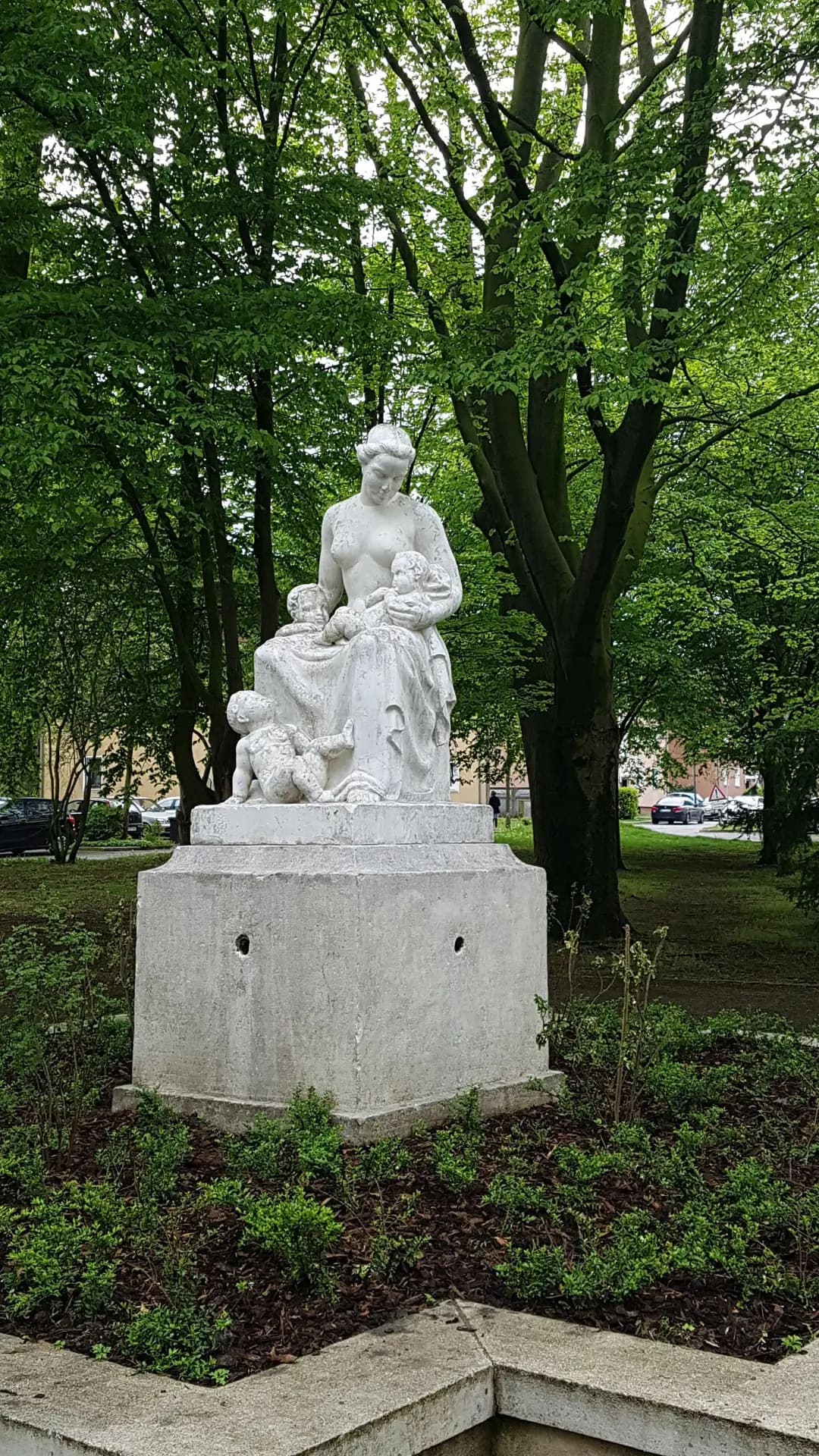 Mutter mit Kind Vollbild